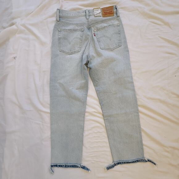 Levi’s 501 Original Cropped Jeans 27x26 Distressed Light Wash High Rise NWT $80 - Picture 6 of 14